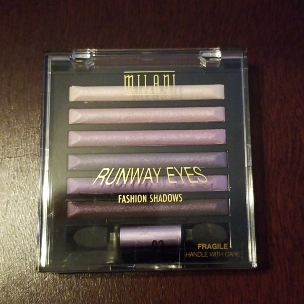 Runway eyes fashion eyeshadow